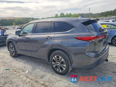 Drugie zdjęcie samochodu z przodu: 2021 TOYOTA HIGHLANDER XLE VIN:5TDGZRAH7MS052239 - miniatura