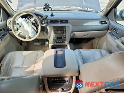 Zdjęcie 8 z 13 samochodu: 2010 CHEVROLET SUBURBAN K1500 LT VIN:1GNUKJE32AR223178 - miniatura