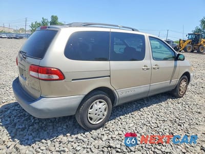 Trzecie zdjęcie samochodu z tyłu: 2002 TOYOTA SIENNA VIN:4T3ZF19C02U489801 - miniatura