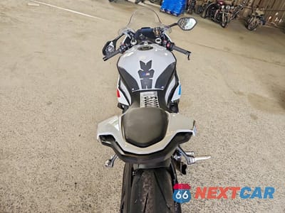 Zdjęcie 6 z 9 samochodu: 2024 BMW S 1000 RR VIN:WB10E6305R6K00458 - miniatura