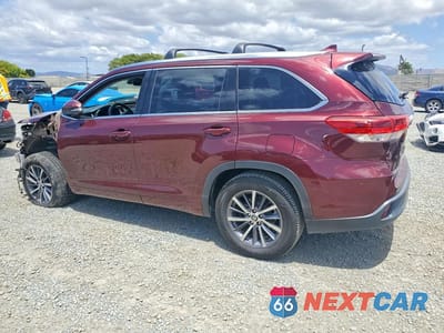 Drugie zdjęcie samochodu z przodu: 2018 TOYOTA HIGHLANDER XLE VIN:5TDKZRFHXJS281108 - miniatura