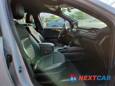 Zdjęcie 7 z 13 samochodu: 2025 FORD ESCAPE ST LINE SELECT VIN:1FMCU9NA7SUA43944 - miniatura