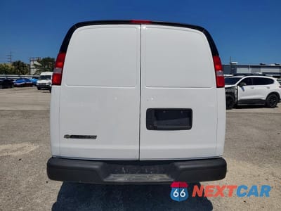 Zdjęcie 6 z 13 samochodu: 2022 CHEV EXPRESS G2500 VIN:1GCWGAFP9N1279871 - miniatura