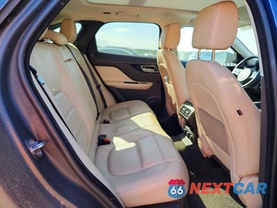 Zdjęcie 10 z 12 samochodu: 2019 JAGUAR F-PACE PRESTIGE VIN:SADCK2FX2KA358807 - miniatura