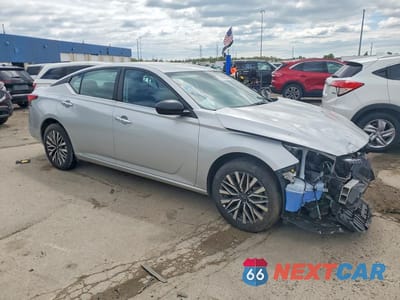 Czwarte zdjęcie samochodu z boku: 2025 NISSAN ALTIMA SV VIN:1N4BL4DW3SN410714 - miniatura