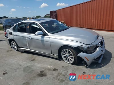 Czwarte zdjęcie samochodu z boku: 2017 BMW 320 XI VIN:WBA8E5G52HNU23077 - miniatura