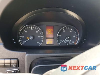 Zdjęcie 9 z 13 samochodu: 2014 MERCEDES-BENZ SPRINTER 2500 VIN:WDZPE7CC7E5856257 - miniatura