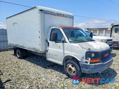Czwarte zdjęcie samochodu z boku: 2004 GMC SAVANA CUTAWAY G3500 VIN:1GDJG31U941908106 - miniatura