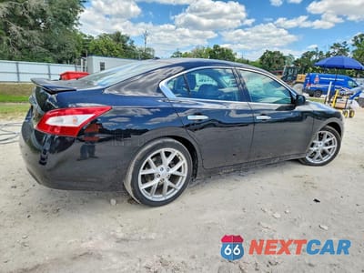 Trzecie zdjęcie samochodu z tyłu: 2009 NISSAN MAXIMA 3.5 S VIN:1N4AA51E09C807953 - miniatura