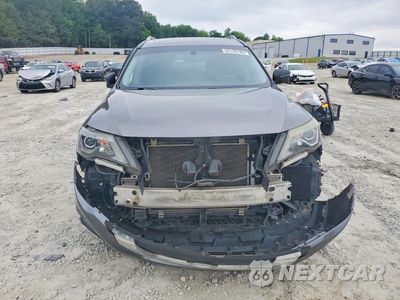 Piąte zdjęcie samochodu w środku: 2017 NISSAN PATHFINDER PLATINUM VIN:5N1DR2MN3HC668728 - miniatura