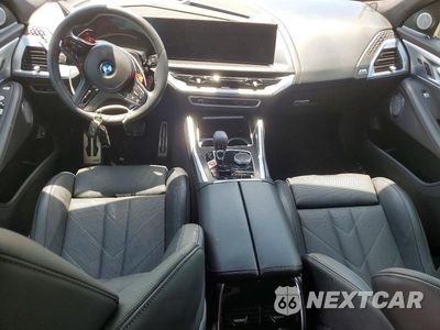 Zdjęcie 8 z 13 samochodu: 2025 BMW XM VIN:5YM23CS06S9Z37228 - miniatura
