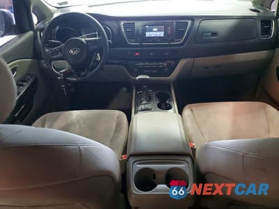 Zdjęcie 8 z 13 samochodu: 2018 KIA SEDONA LX VIN:KNDMB5C15J6349912 - miniatura