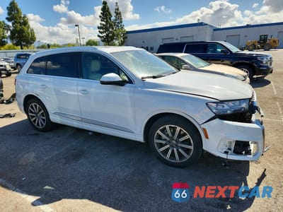 Czwarte zdjęcie samochodu z boku: 2018 AUDI Q7 PREMIUM PLUS VIN:WA1LHAF75JD032057 - miniatura
