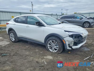 Czwarte zdjęcie samochodu z boku: 2024 BUICK ENVISTA PREFERRED VIN:KL47LAE21RB051377 - miniatura