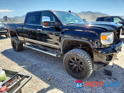 Czwarte zdjęcie samochodu z boku: 2019 GMC SIERRA K2500 DENALI VIN:1GT12SEY2KF271988 - miniatura