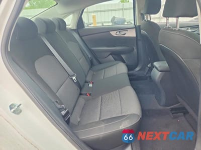 Zdjęcie 10 z 12 samochodu: 2023 KIA FORTE LXS VIN:3KPF24AD6PE513803 - miniatura