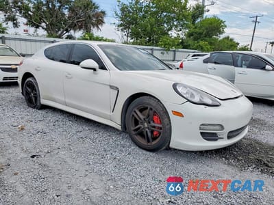 Czwarte zdjęcie samochodu z boku: 2010 PORSCHE PANAMERA S VIN:WP0AB2A7XAL061412 - miniatura