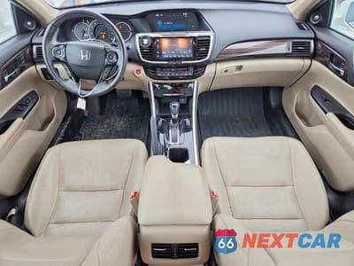 Zdjęcie 8 z 12 samochodu: 2016 HONDA ACCORD TOURING VIN:1HGCR3F93GA013289 - miniatura