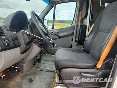 Zdjęcie 7 z 13 samochodu: 2011 MERCEDES-BENZ SPRINTER 2500 DELIVERY VAN VIN:WD3PE8CB9B5601483 - miniatura