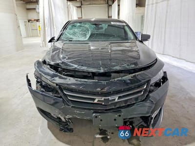 Piąte zdjęcie samochodu w środku: 2018 CHEVROLET IMPALA LT VIN:2G1105S33J9178378 - miniatura