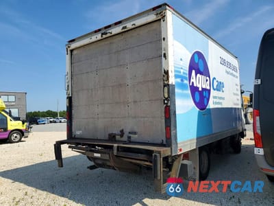 Trzecie zdjęcie samochodu z tyłu: 2011 ISUZU NPR BOX TRUCK VIN:JALB4W178B7401509 - miniatura
