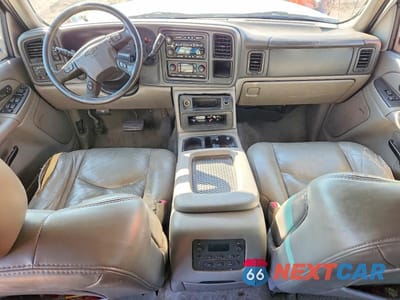 Zdjęcie 8 z 13 samochodu: 2004 CHEVROLET SUBURBAN K1500 VIN:1GNFK16T54J106978 - miniatura