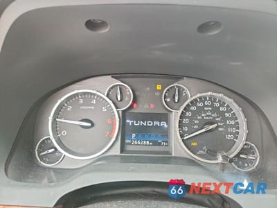 Zdjęcie 9 z 12 samochodu: 2015 TOYOTA TUNDRA 1794 EDITION VIN:5TFAW5F1XFX486557 - miniatura