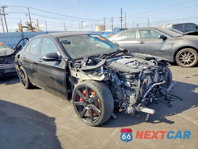 Czwarte zdjęcie samochodu z boku: 2021 MERCEDES-BENZ C 63 AMG-S VIN:W1KWF8HBXMR609102 - miniatura