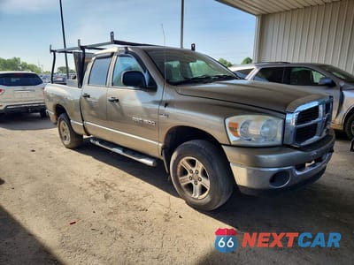 Czwarte zdjęcie samochodu z boku: 2007 DODGE RAM 1500 ST VIN:1D7HU182X7S184354 - miniatura