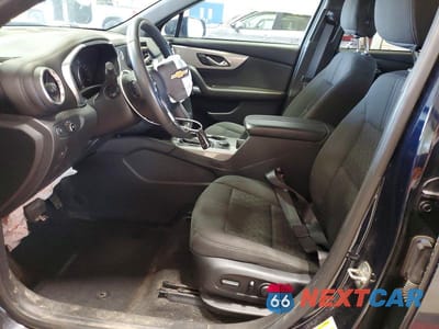 Zdjęcie 7 z 13 samochodu: 2021 CHEVROLET BLAZER 2LT VIN:3GNKBHR43MS535742 - miniatura