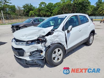 2020 CHEVROLET TRAX LS KL7CJKSB9LB075824 - główne zdjęcie licytacji z USA - miniatura