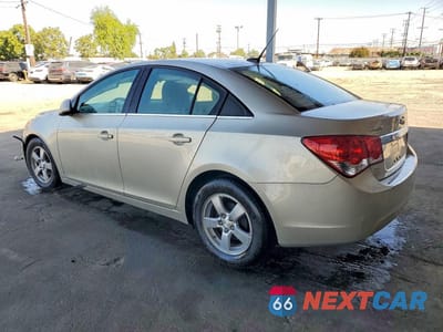 Drugie zdjęcie samochodu z przodu: 2014 CHEVROLET CRUZE LT VIN:1G1PC5SB4E7268509 - miniatura