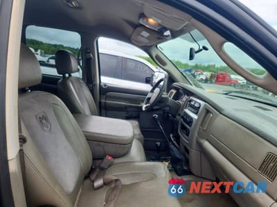 Piąte zdjęcie samochodu w środku: 2005 DODGE RAM 3500 ST VIN:3D7MS48C15G806682 - miniatura