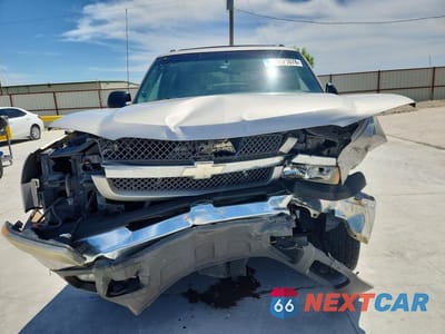 Piąte zdjęcie samochodu w środku: 2004 CHEVROLET AVALANCHE C1500 VIN:3GNEC12T44G257777 - miniatura