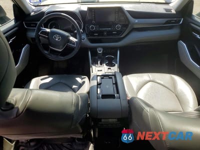 Zdjęcie 8 z 13 samochodu: 2022 TOYOTA HIGHLANDER XLE VIN:5TDGZRAH9NS135947 - miniatura