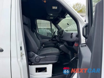 Piąte zdjęcie samochodu w środku: 2021 MERCEDES-BENZ SPRINTER 2500 VIN:W1Y40CHY6MT061771 - miniatura