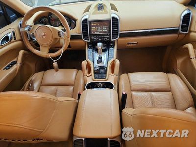 Zdjęcie 8 z 13 samochodu: 2013 PORSCHE CAYENNE VIN:WP1AA2A24DLA03399 - miniatura