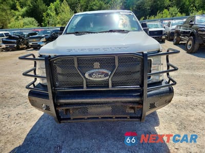 Piąte zdjęcie samochodu w środku: 2017 FORD F250 SUPER DUTY VIN:1FT7W2BT6HEB21999 - miniatura