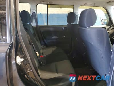 Zdjęcie 11 z 13 samochodu: 2006 TOYOTA SCION XB VIN:JTLKT324064117228 - miniatura