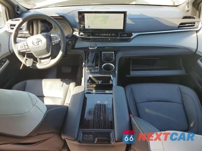 Zdjęcie 8 z 13 samochodu: 2026 TOYOTA SIENNA XSE VIN:5TDXSKFC9TS232538 - miniatura
