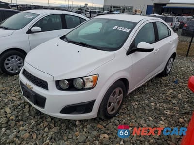 2014 CHEVROLET SONIC LS 1G1JA5SG0E4194756 - główne zdjęcie licytacji z USA - miniatura