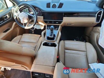 Zdjęcie 8 z 13 samochodu: 2020 PORSCHE CAYENNE VIN:WP1AA2AY5LDA01223 - miniatura