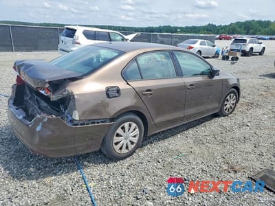 Trzecie zdjęcie samochodu z tyłu: 2014 VOLKSWAGEN JETTA BASE VIN:3VW2K7AJ8EM226002 - miniatura
