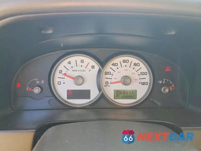 Zdjęcie 9 z 13 samochodu: 2005 FORD ESCAPE XLT VIN:1FMYU93185KB08163 - miniatura