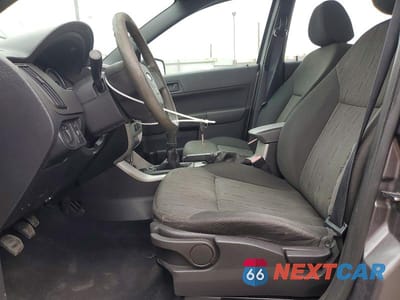 Zdjęcie 7 z 12 samochodu: 2010 FORD FOCUS SE VIN:1FAHP3FNXAW121657 - miniatura