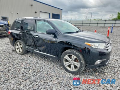 Czwarte zdjęcie samochodu z boku: 2011 TOYOTA HIGHLANDER LIMITED VIN:5TDDK3EH3BS079529 - miniatura