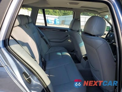 Zdjęcie 10 z 12 samochodu: 2002 BMW 325 IT VIN:WBAEN33462PC10233 - miniatura