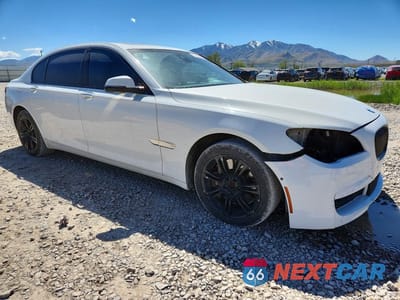 Czwarte zdjęcie samochodu z boku: 2013 BMW 750 LXI VIN:WBAYF8C57DD140596 - miniatura