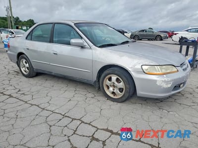 Czwarte zdjęcie samochodu z boku: 1998 HONDA ACCORD LX VIN:1HGCG564XWA075695 - miniatura