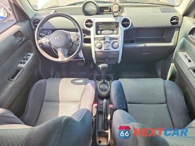 Zdjęcie 8 z 13 samochodu: 2006 TOYOTA SCION XB VIN:JTLKT324464119158 - miniatura